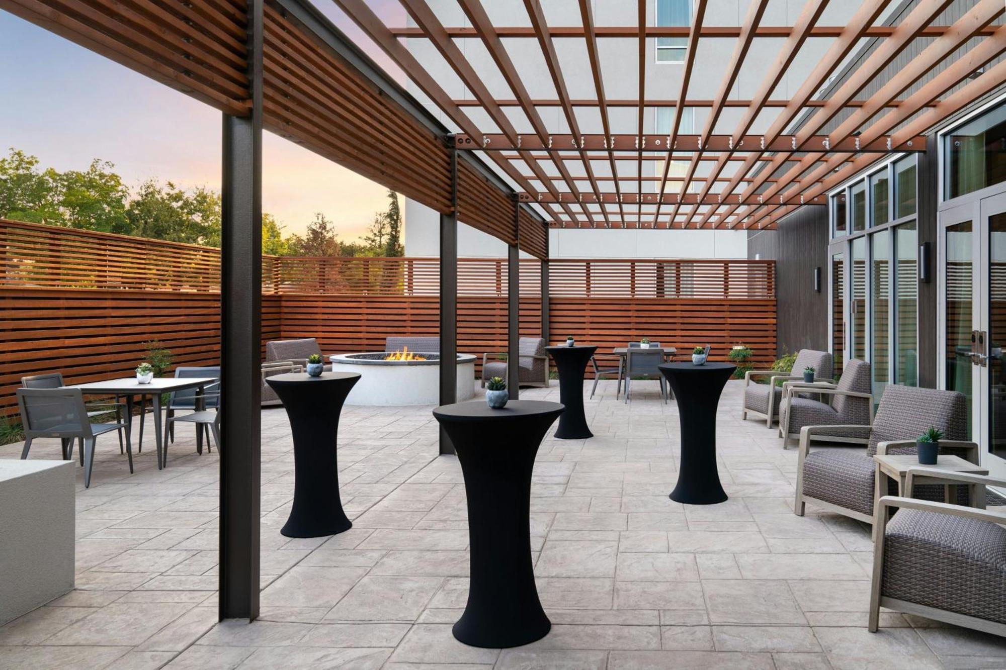 Courtyard By Marriott Fresno Clovis酒店 外观 照片
